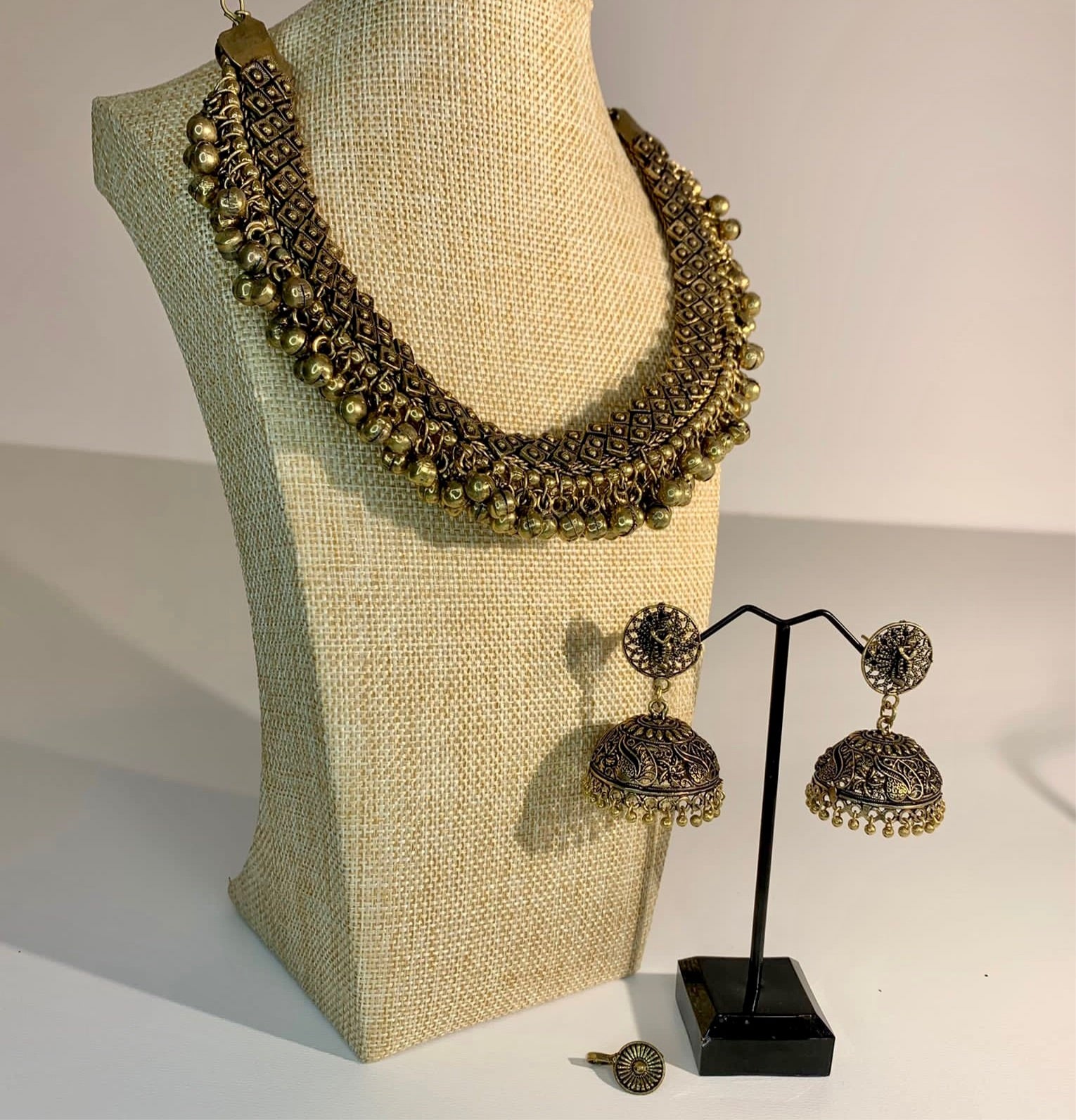 Oxidised Gold Chain 2024 www nnectedthebook