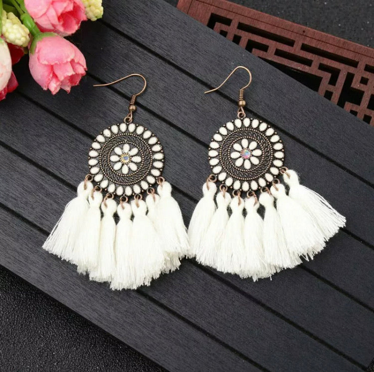 Sunflower Drop Tassel Earring - Off white